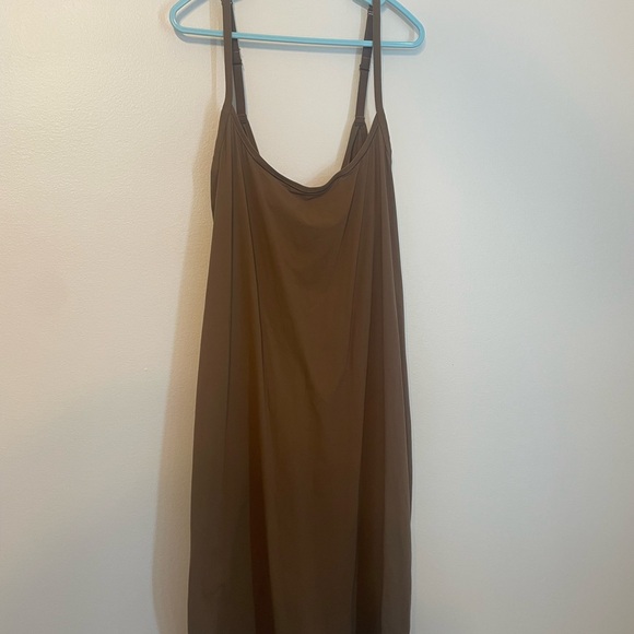 BNWT SKIMS dress in color oxide size large - Picture 2 of 4